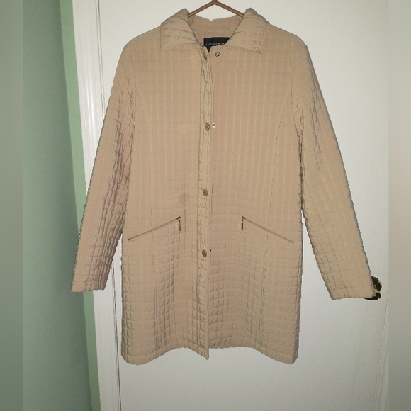 Women's portrait cream jacket - Picture 6 of 11